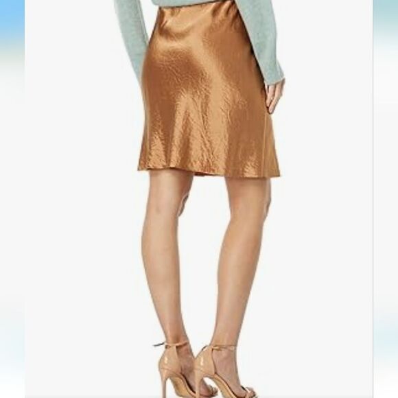 Vince NWT Short Satin Slip Skirt - Picture 10 of 10
